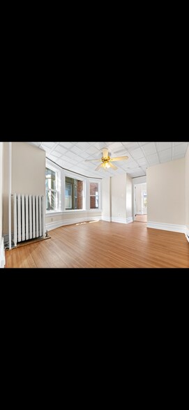 Building Photo - 1420 W Linden St