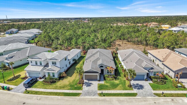 Building Photo - 138 Palma St