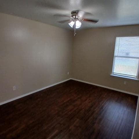 Building Photo - 2025 Lake Trail Dr