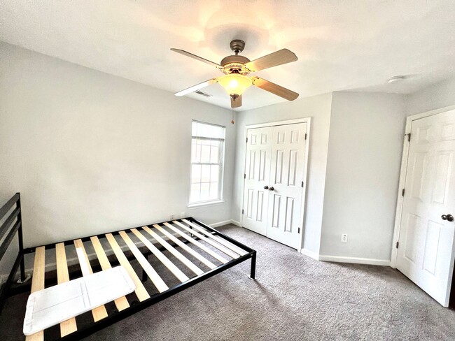 Building Photo - 4 bedroom home in Oceanview, Norfolk