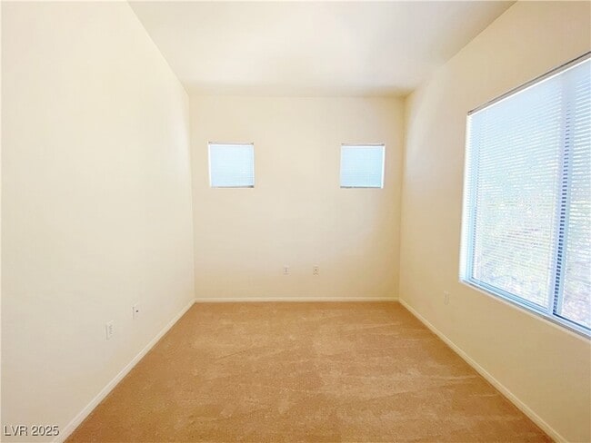 Building Photo - 3481 Desert Cliff St