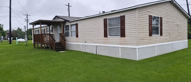 Building Photo - 50A Cotton Bayou Cir