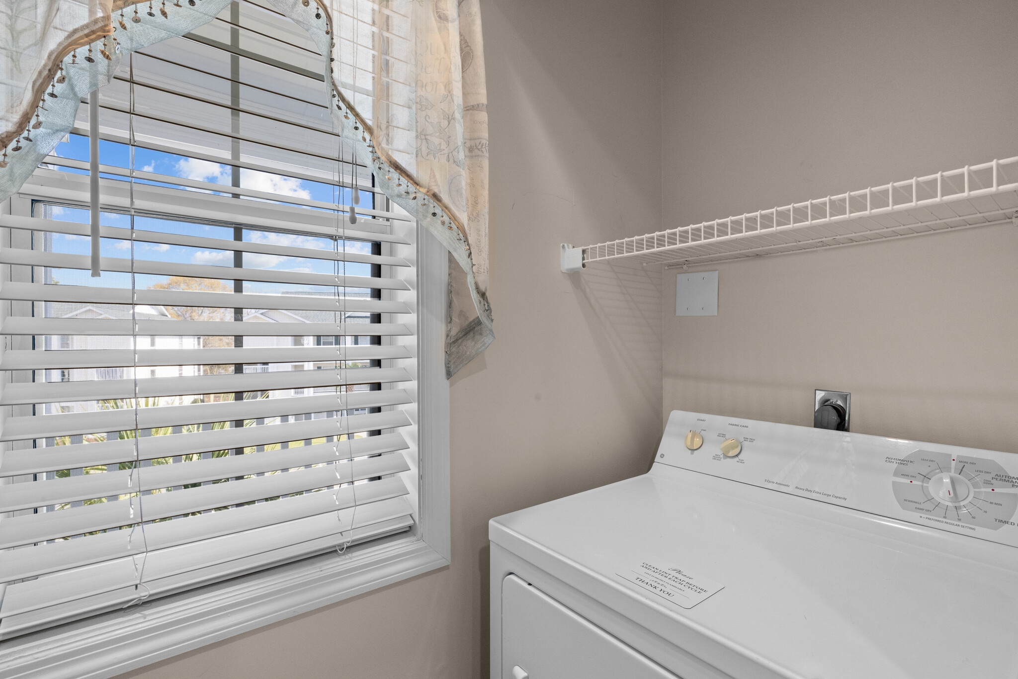 Building Photo - 557 White River Dr