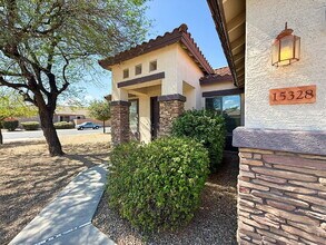 Building Photo - Large Open-Concept Home with Den/Office, F...