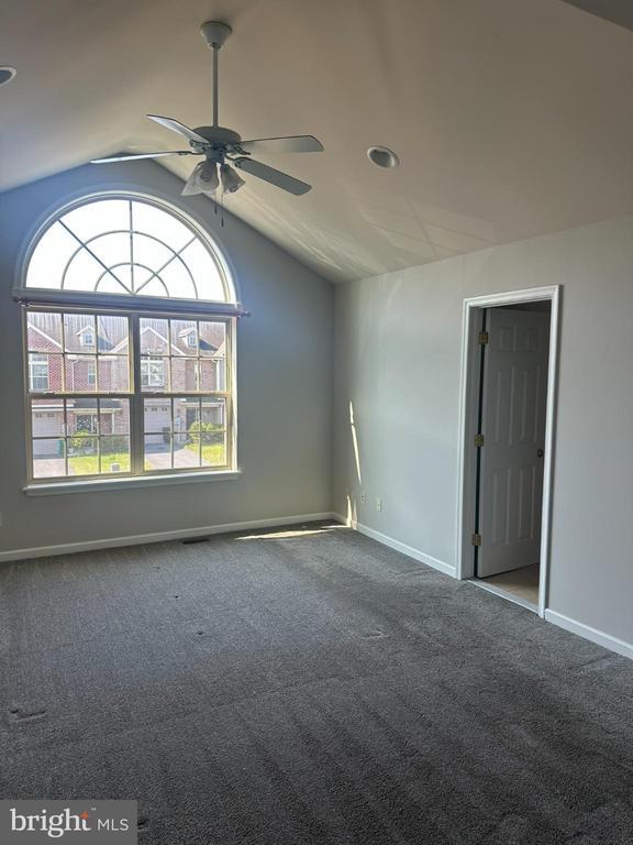 Building Photo - 250 Meriweather Dr