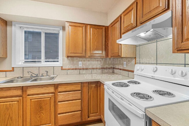 Building Photo - 205 E Boise Ave