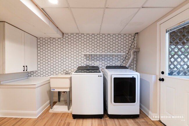 Building Photo - 24331 Davids Ct