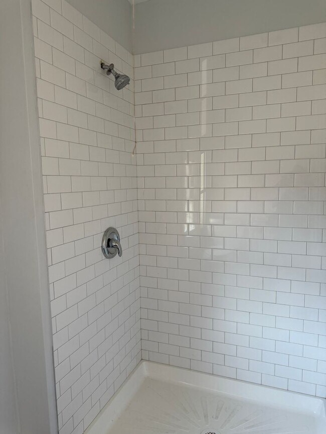 Building Photo - 40 N Beacon St