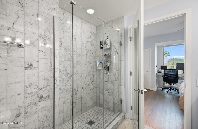 Building Photo - 7167 E Rancho Vista Dr