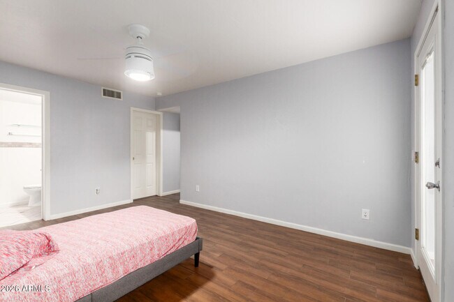 Building Photo - 151 E Broadway Rd