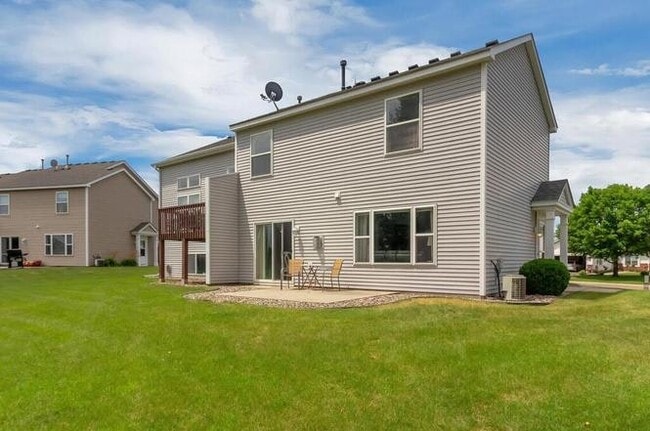 Building Photo - 15636 Fjord Ave