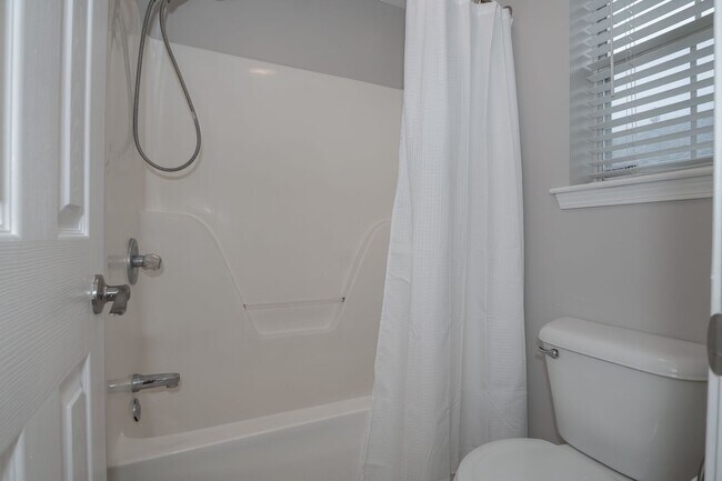 Building Photo - Updated 3 Bedroom Home in Cabot