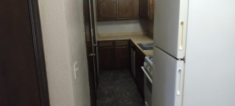 Building Photo - 902 Cynthia St