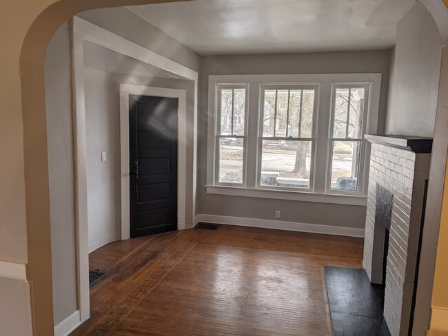 Building Photo - 506 Woodruff Place Middle Dr