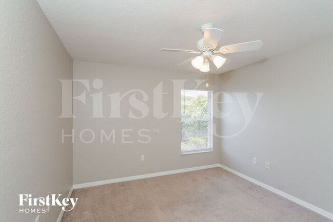 Building Photo - 2530 Pine Valley Dr