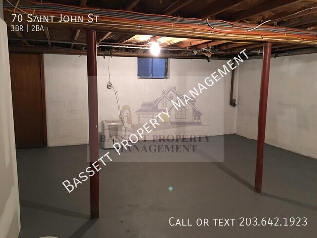 Building Photo - 70 St John St