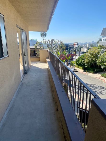 Building Photo - 1140 N Clark St