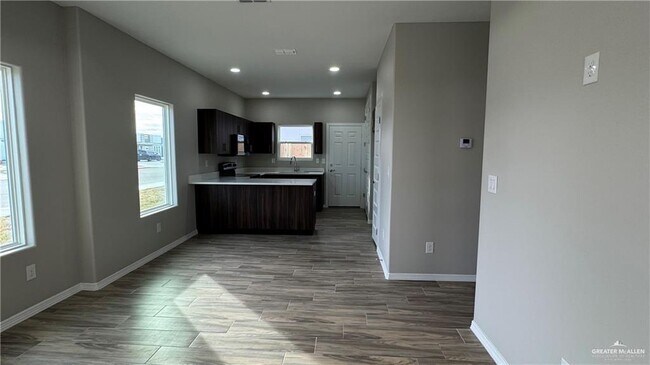 Building Photo - 13 S 43rd St