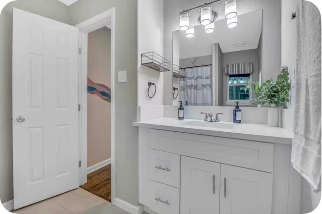 Building Photo - 8411 Garden Parks Dr