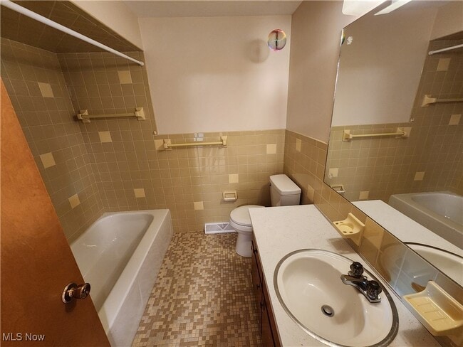 Building Photo - 5650 Cascade Ct
