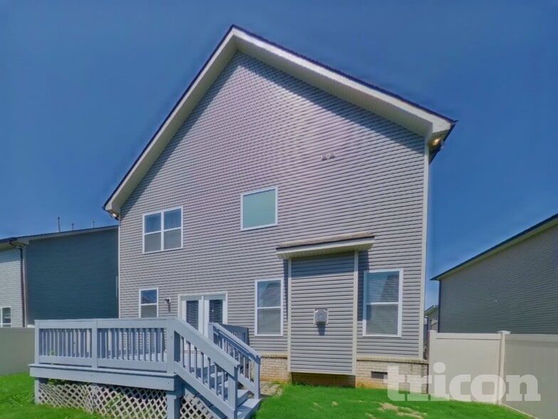 Building Photo - 323 Disley Way