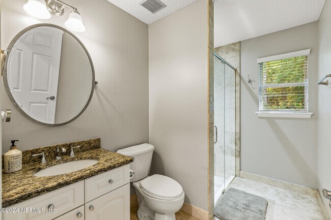 Building Photo - 1892 Vista Lakes Dr