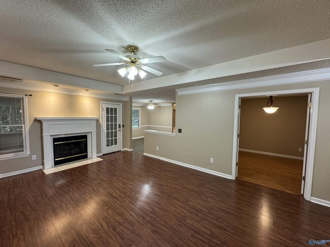 Building Photo - 109 Capote Dr