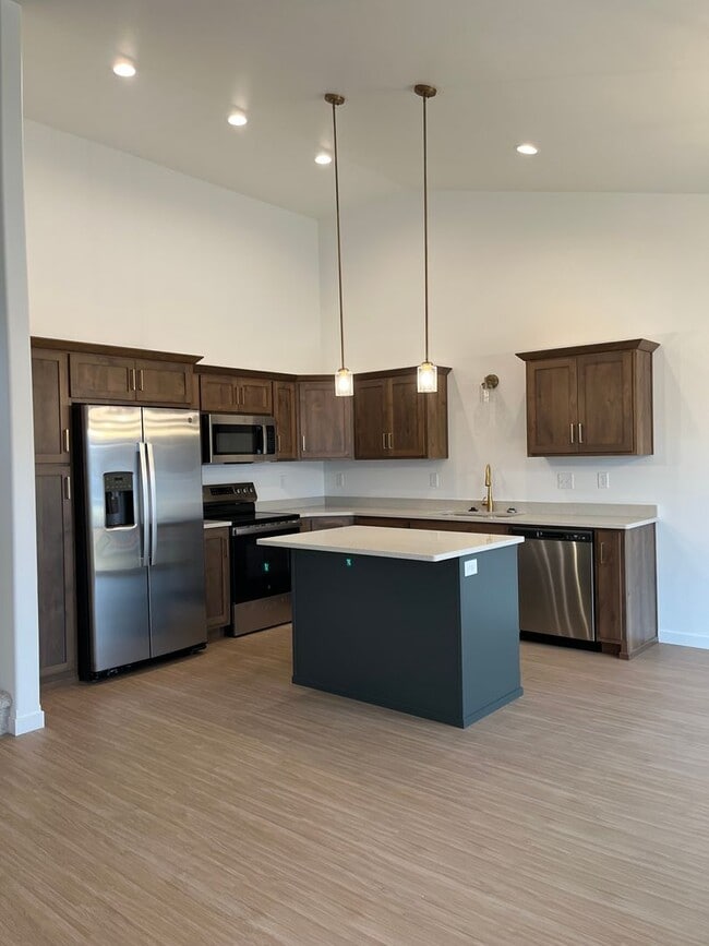 Building Photo - The Wilds Townhomes