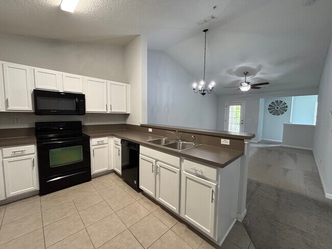 Building Photo - 575 Oakleaf Plantation Pkwy