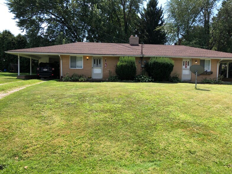 Building Photo - 415 Oak Manor Ave NE