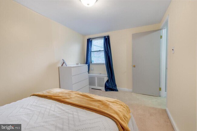 Building Photo - 1006 Morris St