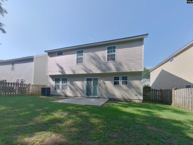 Building Photo - 453 Denman Loop