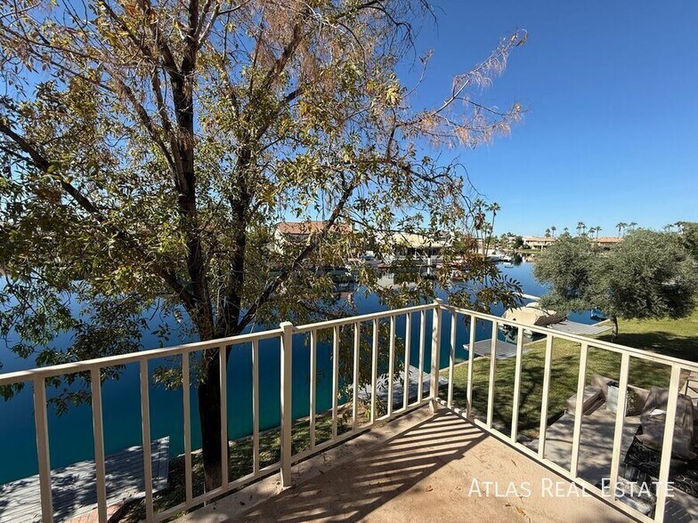 Building Photo - 1425 W Coral Reef Dr