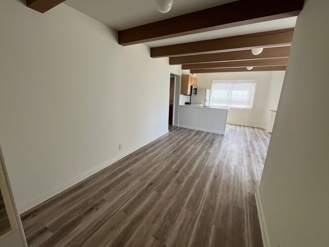 Building Photo - 535 Loma Vista St