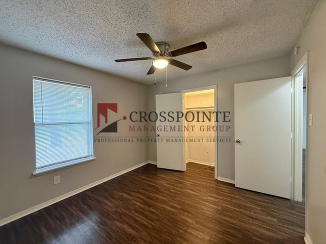 Building Photo - Almost Ready! 2 Bedroom, 1 Bathroom Duplex!