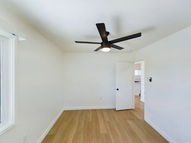 Building Photo - 3252-3254 Jemez Dr