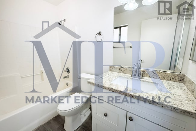 Building Photo - 3Bed/2Bath Home at 107th Ave/Olive! $399 M...