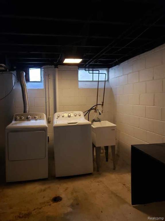 Building Photo - 4418 S Verona Cir