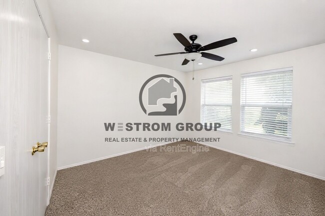 Building Photo - 8732 Polo Dr