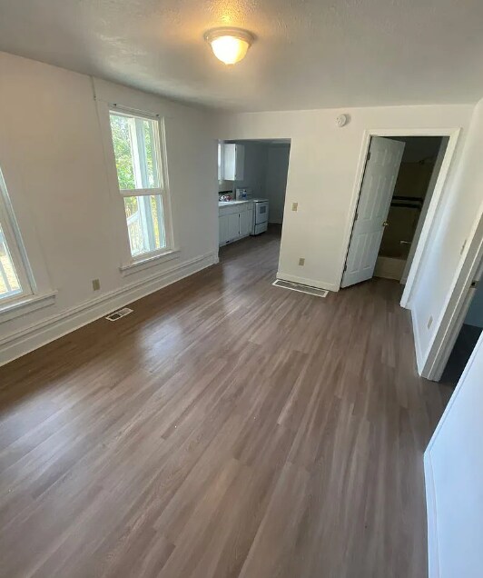 Building Photo - 314 E Ermina Ave