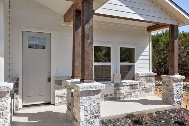 Building Photo - 21679 High Dr