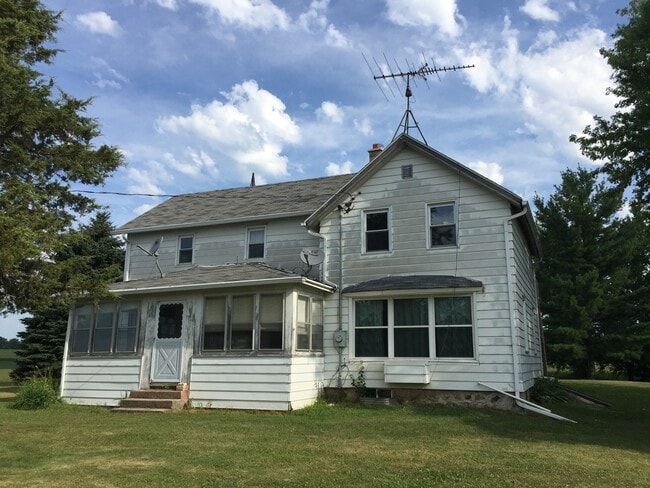 Primary Photo - Country Comfort in Fort Atkinson