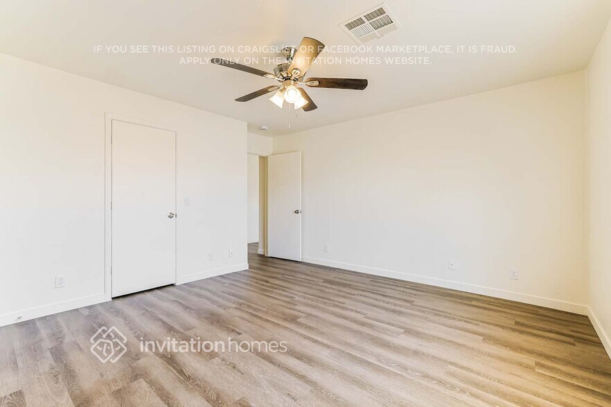 Building Photo - 2834 E Oakland Ct