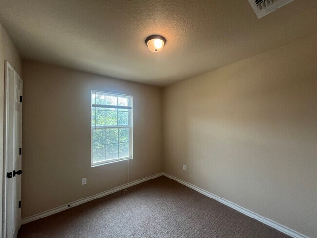 Building Photo - 16824 Dancing Ava