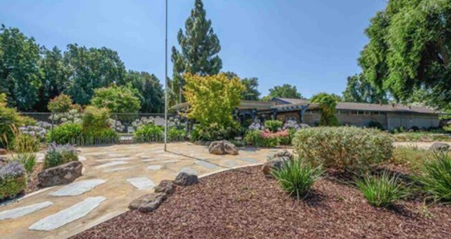Building Photo - Charming 3BR/2BA Single-Family Home in Desirable Pleasanton Neighborhood!