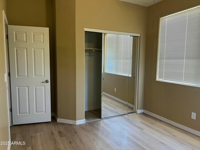 Building Photo - 6734 W Blackstone Ln