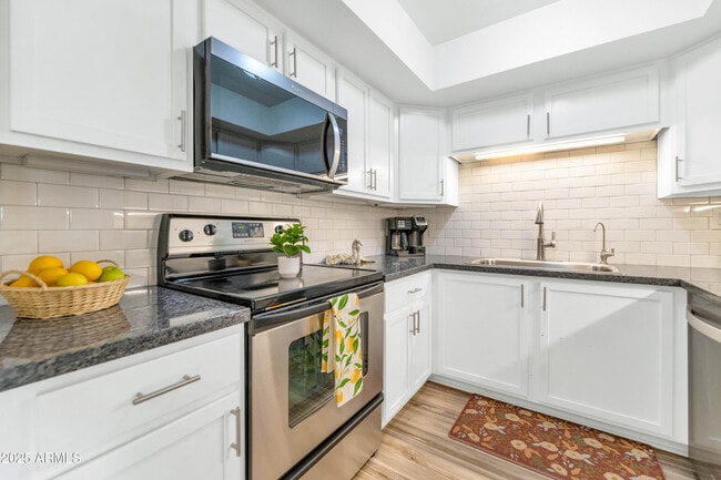 Building Photo - 8260 E Arabian Trail