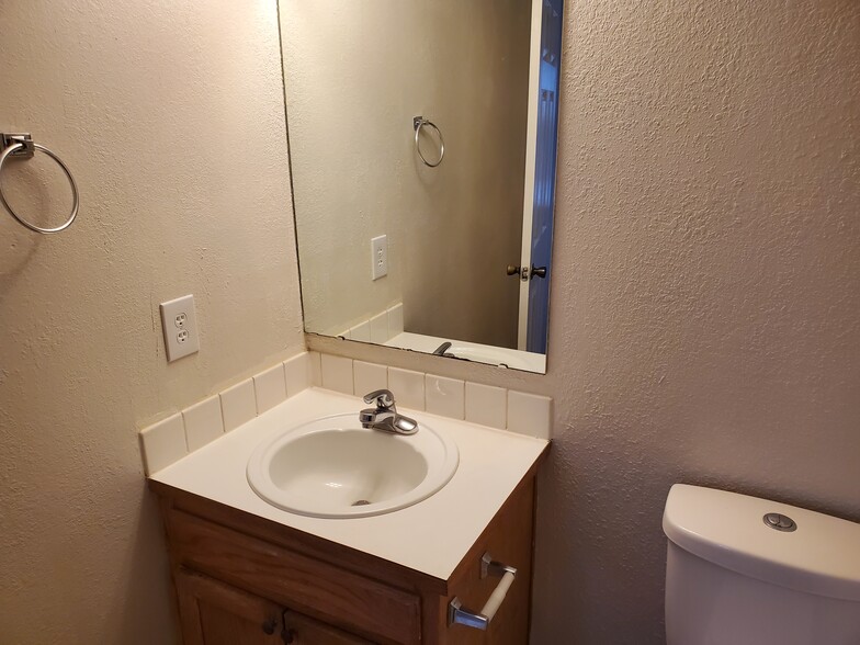 Building Photo - 428 Kays Ln