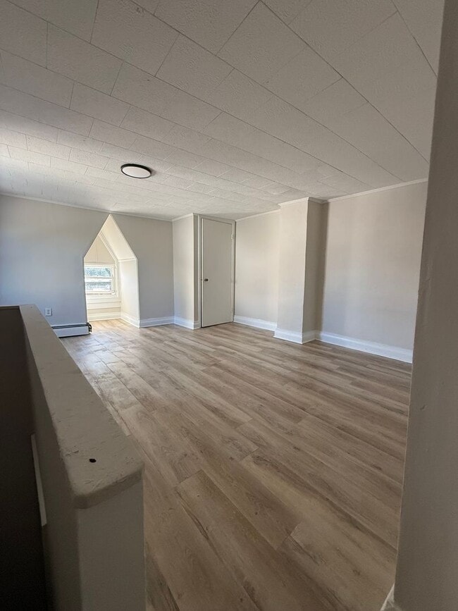 Building Photo - Spacious 3BR House in Columbia!