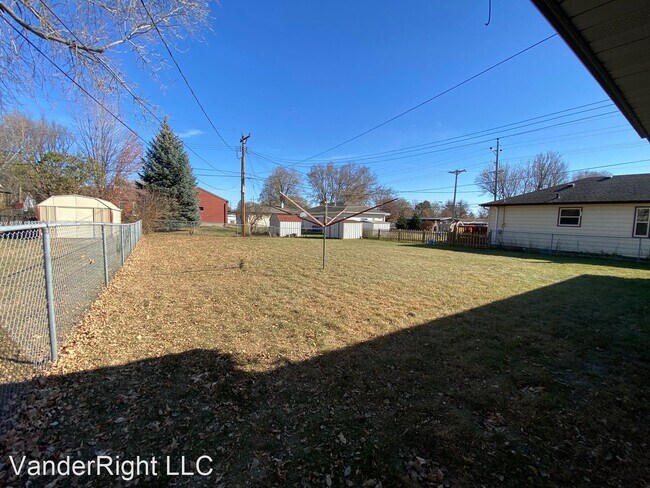 Building Photo - 3 br, 2 bath House - 2512 S Lyndale Ave